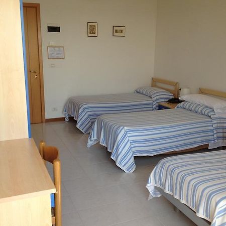 Casa Per Ferie Maria Assunta Hotel Lido di Jesolo Kültér fotó
