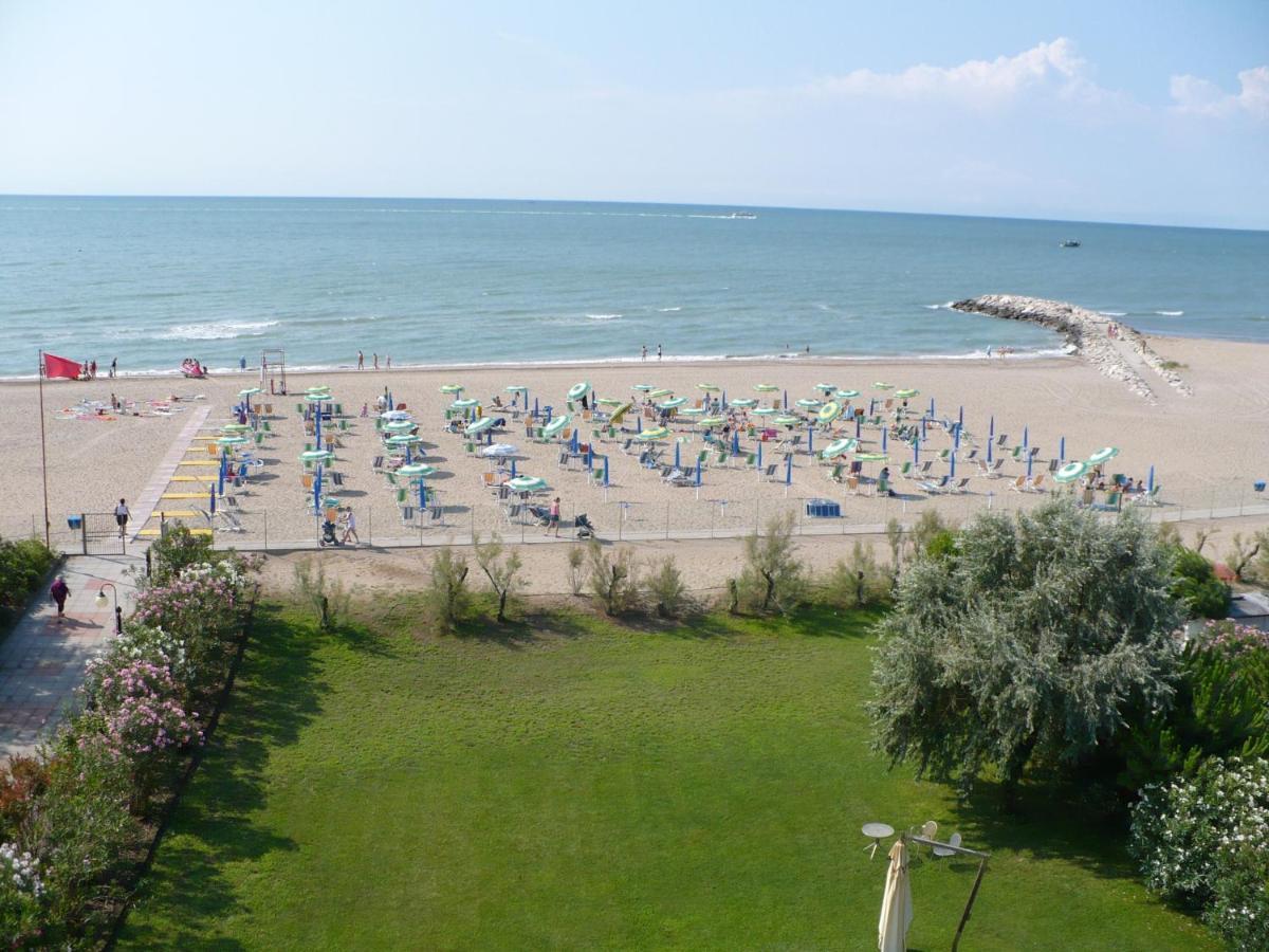 Casa Per Ferie Maria Assunta Hotel Lido di Jesolo Kültér fotó